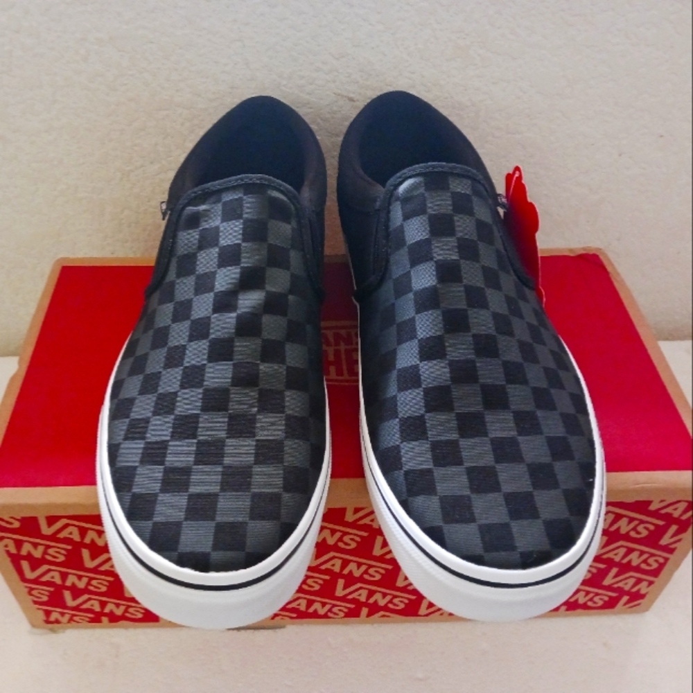 Vans - Picture 4 of 4